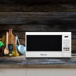 Magic Chef 1.3 Cu. Ft. Countertop Microwave Oven 7 Magic Chef 1.3 Cu. Ft. Countertop Microwave Oven -Whirlpool Shop 216183 LifestyleImage Lg