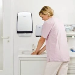 Scott 1-Ply Slim-Fold Paper Towels (90-Pack) (White) -Whirlpool Shop 778936 v LifestyleImage Lg